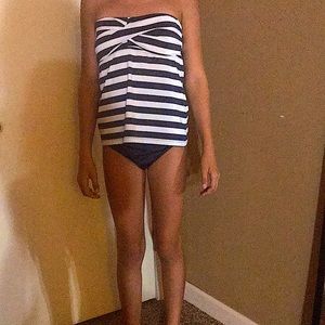 I’m selling a bathing suit and it is never Ben Worn